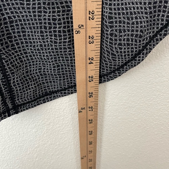 Lululemon Sculpt Tank Top Splatter White Reptile Black Mesh Dot Size 6 - Picture 10 of 11